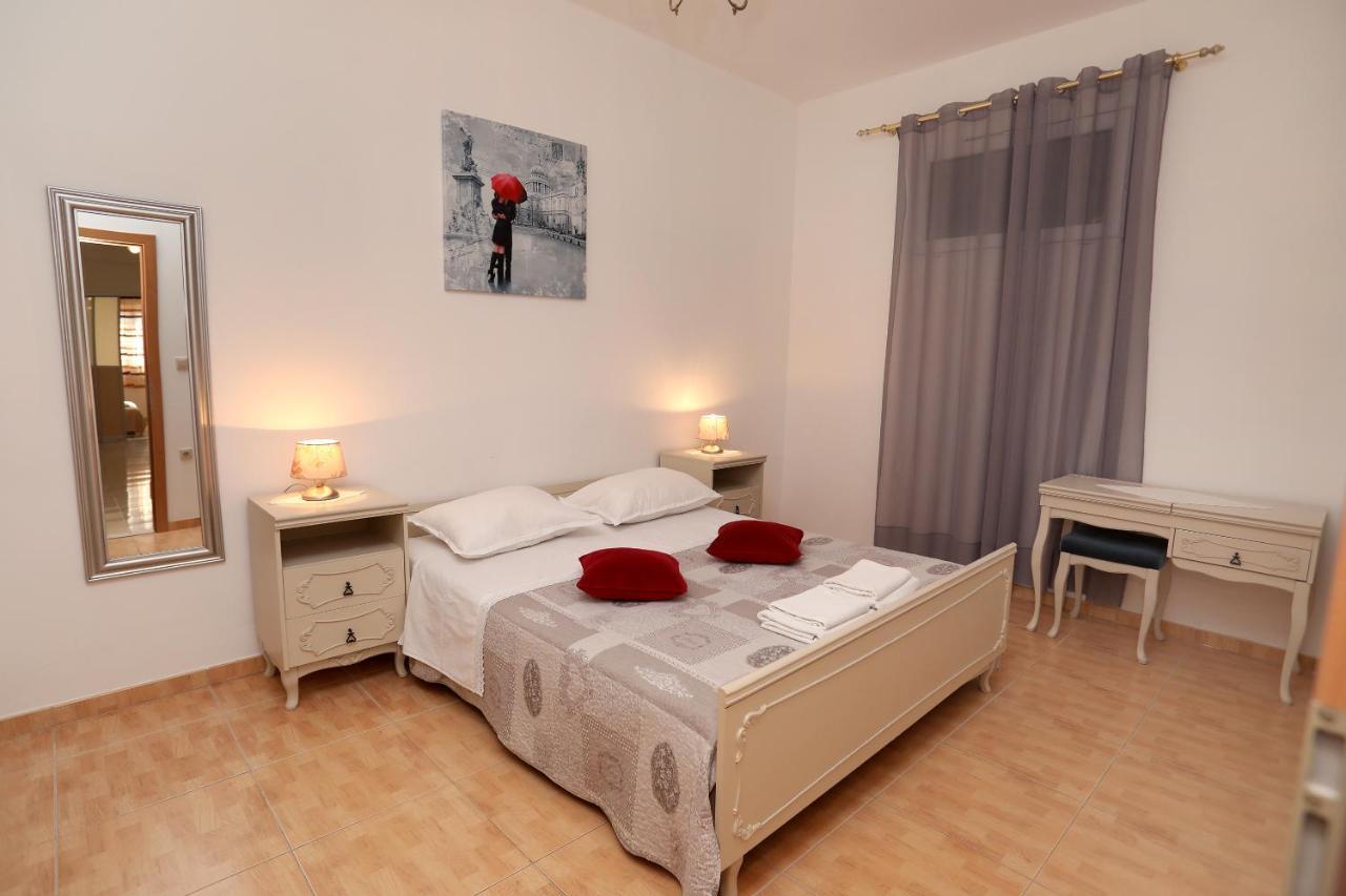 Vila Kuzmanic Trogir Zewnętrze zdjęcie